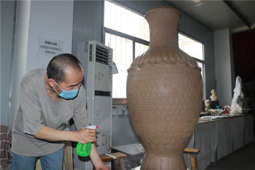 一位園林雕塑家的堅守——癡心雕塑,夢想為城市“塑魂”